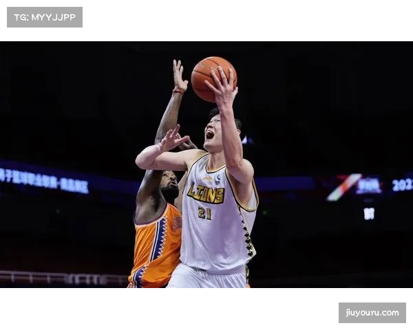 广厦主场16战全胜防守效率联盟第一 场均失分82.3分铸就铜墙铁壁